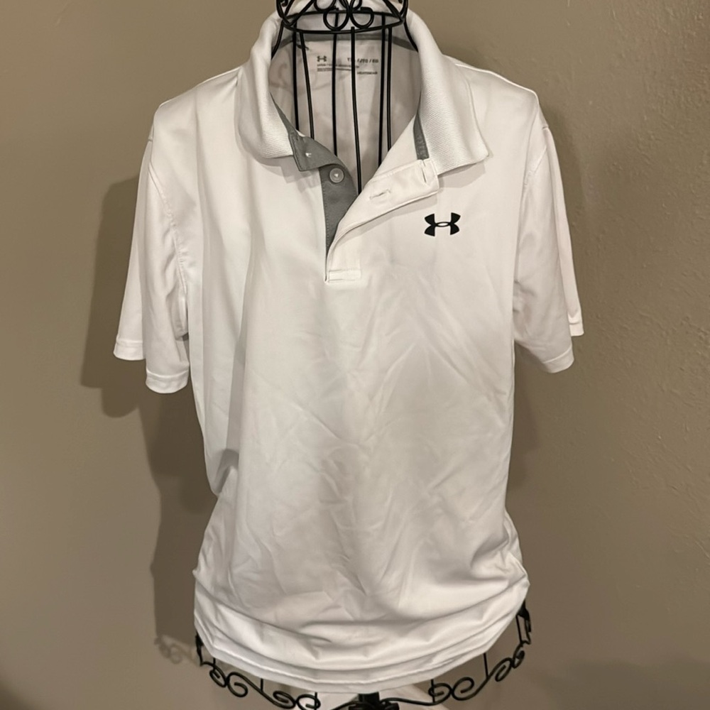 Under Armor white polo shirt boys size YXL. Good condition
